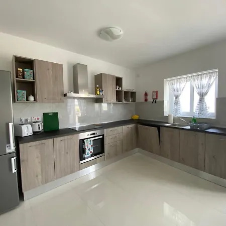 Sunshine Apartments Mellieha - Modern Three Bedroom Apartment - Apt No 2 Exterior photo
