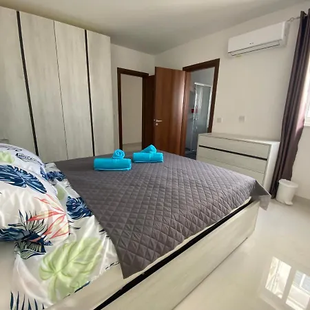 Sunshine Apartments Mellieha - Modern Three Bedroom Apartment - Apt No 2 Exterior photo