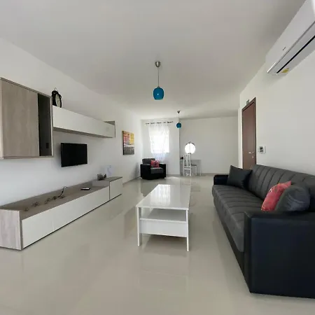 Sunshine Apartments Mellieha - Modern Three Bedroom Apartment - Apt No 2 Exterior photo
