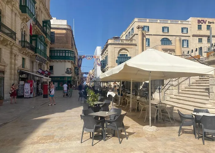 Sunshine Apartments Mellieha - Modern Three Bedroom Apartment - Apt No 2