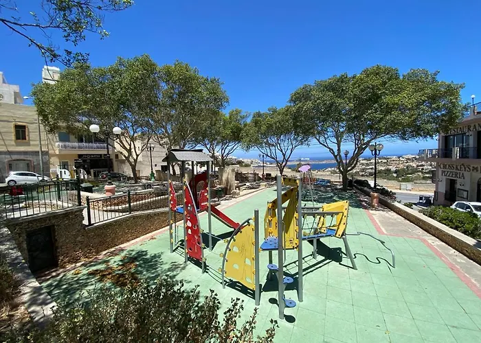Sunshine Apartments Mellieha - Modern Three Bedroom Apartment - Apt No 2