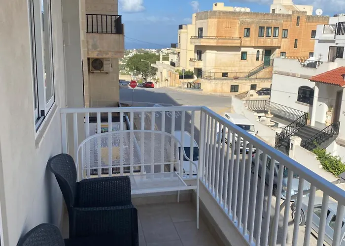 Sunshine Apartments Mellieha - Modern Three Bedroom Apartment - Apt No 2